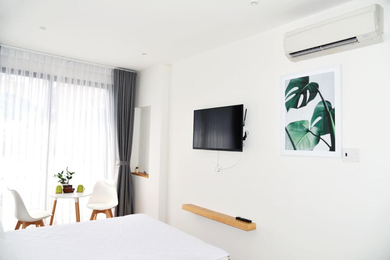Cozrum Homes Delightful Corner Ho Chi Minh City Exterior photo